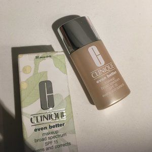 NEW!! Clinique Even Better Makeup Pecan